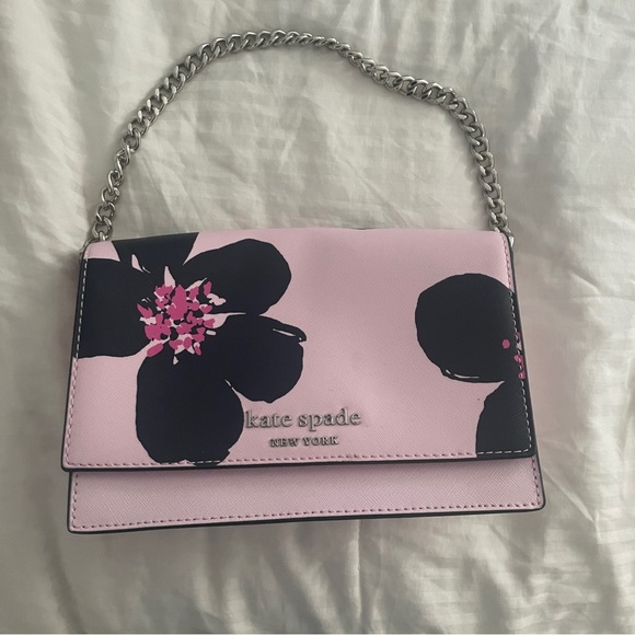 Kate Spade Purse - Picture 1 of 4